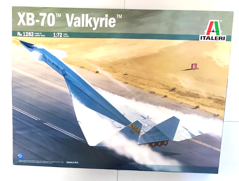 Italeri 1282 XB-70 Valkirie Kit Comprende da Assemblare 1:72