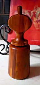 Salero vintage moderno de mediados de siglo Dansk Jens H Quistgaard pimienta teca - Imagen 1 de 6