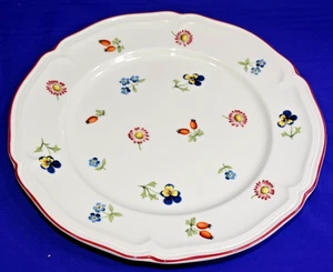 VILLEROY & BOCH PETITE FLEUR SALAD PLATE VITRO PORCELAIN FRANCE - Picture 1 of 3