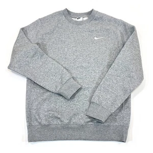 Nike Club Fleece Crew Herren Sweatshirt mit Rundhalsausschnitt grau Gr. S CJ1614-063, neu mit Etikett offen - Bild 1 von 9