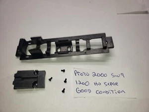 DIECAST METAL CHASSIS 584754 Proto 2000 21158 SW9/1200 Diesel Locomotive #1833 - Picture 1 of 11