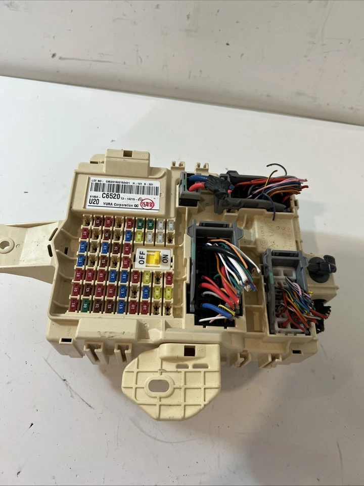 KIA SORENTO 2016 cabina interior caja de fusibles unión 91950-C6520 OEM Foto 1 de 4