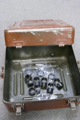 NIGHT VISION PVS 7 /PVS 14 METAL CASE WITH EXTRAS - Image 1 of 4