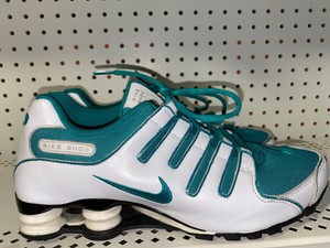nike shox wide width womens
