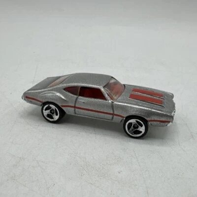 Hot Wheels Oldsmobile Silver Red Interior Malaysia Die Cast Car Vintage - Image 1 of 4