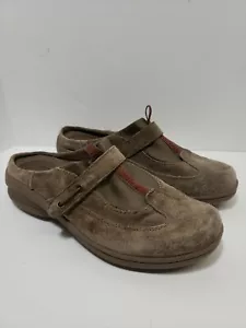 WOMEN'S "BEAR TRAPS" Brown LEATHER SLIP ON CLOG SHOE SIZE 8.5M - Picture 1 of 7
