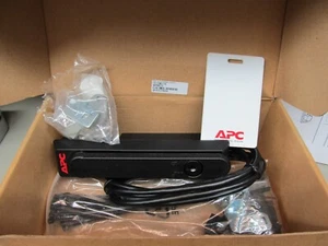 APC SX RACK HANDLE KIT (für NetBotz Rack Access Pod 170) NBHN0171 *SIEHE HINWEIS* - Bild 1 von 3