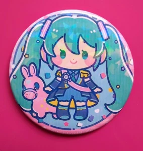 Personaje vocaloid manga japonés *Hatsune Miku* estilo kawaii anime pin insignia - Imagen 1 de 6