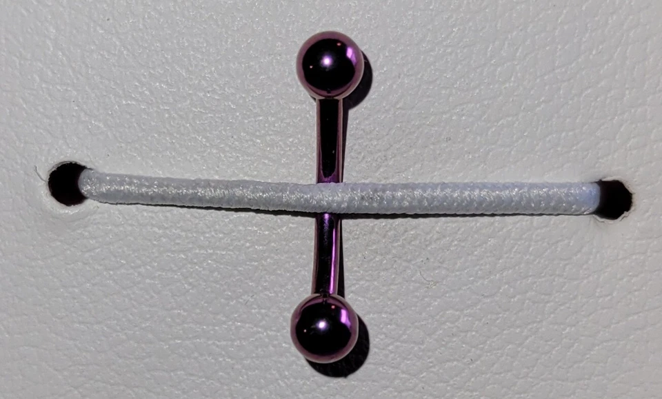 Ceja barra curva de titanio sólido grado implante PVD roscada internamente Foto 1 de 1