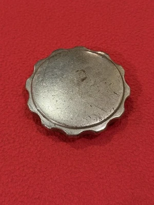 Tapa radiador latón original años 20-30 Foto 1 de 4