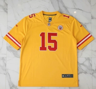 Patrick Mahomes 2025 NFL Kansas City Chiefs Jersey Large BNWT - Image 1 of 3