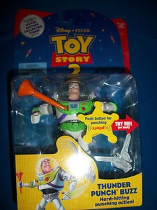 THUNDER PUNCH BUZZ Actionfigur TOY STORY 2 MATTEL 1999 MOC CARD SEALED Disney - Bild 1 von 10