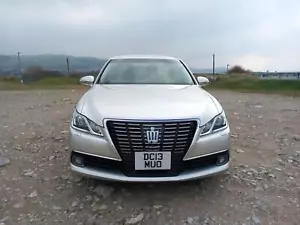TOYOTA CROWN HYBRID ROYAL G SALOON. - Picture 1 of 10