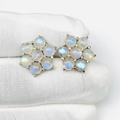 Gemelos con racimo de piedra lunar - plata de ley, brillo iridiscente, diseño elegante Foto 1 de 4