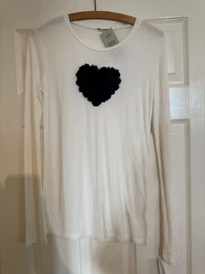 Benetton Girls’ Long-Sleeve Top – White, Black Heart – 2XL (11-12 Years)🖤 - Picture 1 of 6