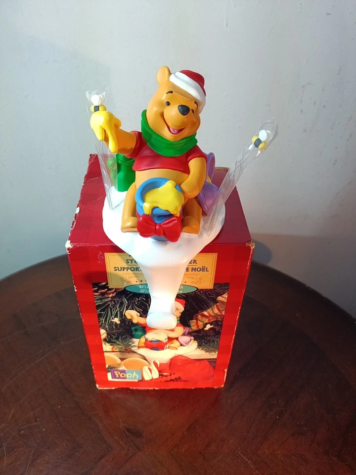 COLGADOR DE MEDIAS DE NAVIDAD WINNIE-THE-POOH SELLO DISNEY  Foto 1 de 4
