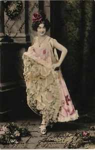 Woman 1900's romantic postcard glamour vintage (P242) - Picture 1 of 2