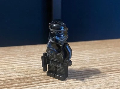 LEGO Star Wars First Order TIE Fighter Pilot Minifigure sw0672 from 75101 - Image 1 of 2