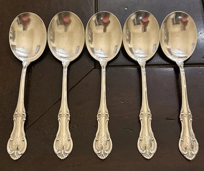 Juego de 5 cucharas soperas redondas/crema de plata de ley Juana de Arco de International 6" Foto 1 de 4