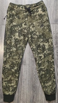 Pantalones de chándal Nike Sportswear Tech polar para hombre talla M camuflaje oliva HV5053-276 Foto 1 de 4