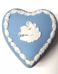 Wedgwood Jasperware Heart Box Mini Pale Blue Valentine Wedding 51452906270 Boxed - Picture 1 of 2