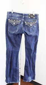 Pantalones de mezclilla Miss Me de estrás embellecidos bolsillo corte bota talla 30 - Imagen 1 de 11