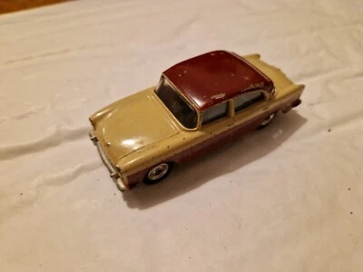 VINTAGE 1960'S DINKY TOYS 165 HUMBER HAWK CREAM/RED DIECAST MODEL CAR - Image 1 of 3