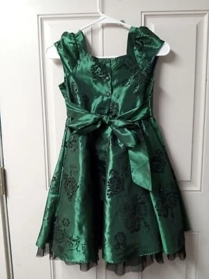 女孩 7 码绿色珠光花式连衣裙。 Princess连衣裙 深绿色 * 阅读  — 第 1/4 张图片