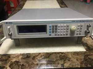 IFR / Marconi 2025 RF Signal Generator, 9 kHz to 2.51 GHz-YB# - Picture 1 of 3