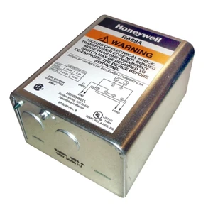 HONEYWELL (RA89A 1074) 24V 2 HILOS Zócalo Hidrónico Calentador Relé de Conmutación -NUEVO - Imagen 1 de 2