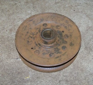 Polea de 50 cubiertas John Deere 316 318 322 330 332, para husillos exteriores - Imagen 1 de 3