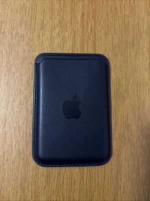 Apple Portafoglio MagSafe in Pelle per iPhone 12/13 Serie - Mezzanotte - Immagine 1 di 2