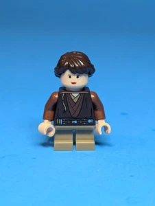 Lego Star Wars Female Padawan Small Eyes Jedi Rare Minifigure sw0517 - Picture 1 of 7