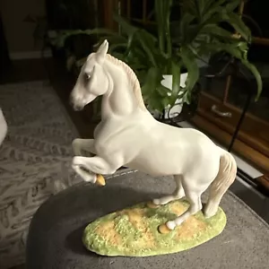Statuina porcellana vintage Franklin LIPIZZANER allevamento cavalli 1989 6,25" T - Foto 1 di 8
