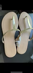 Women’s Old Navy Sandal Size 10 - Picture 1 of 1