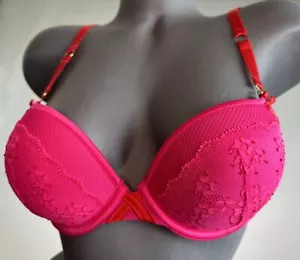 Victoria's Secret Sujetador Demi Acolchado Muy Sexy Rosa Y Rojo Encaje 32D - Imagen 1 de 9