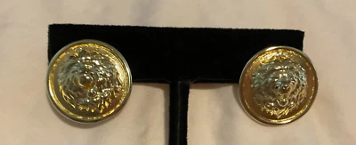 Aretes Bellezza bronce dorado botón león Foto 1 de 3