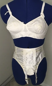 VTG MCM: Exquisite Pointy Bullet Bra/Simone Satin garter pinup retro rockabilly - Picture 1 of 12