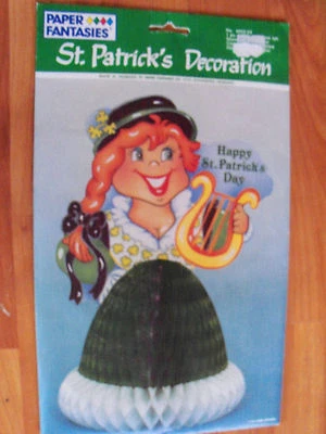 10" St Patricks Honeycomb Decoration 1990 Paper Fantasies New  - Image 1 of 2