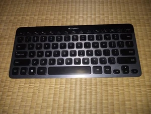 Logitech K810 Illuminated Bluetooth Wireless Keyboard, excellent condition - Afbeelding 1 van 7