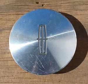 Lincoln Town Car center cap 1998-2002 part # YW13-1A096-AA 02 - Picture 1 of 3
