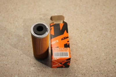 NEW OEM KTM OIL FILTER 250 350 450 SX XCF SXF EXC EXCF 77338005100 D4 6456 - Image 1 of 3