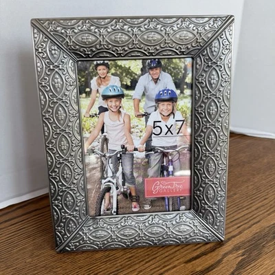 Green Tree Gallery Ornate Modern Pewter/Silver Tone Photo Picture Frame 5x7inch - Image 1 of 4