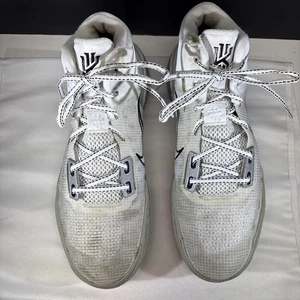 Size 10 - Nike Kyrie Flytrap 4 White Metallic Silver CT1972-100 - Picture 1 of 12
