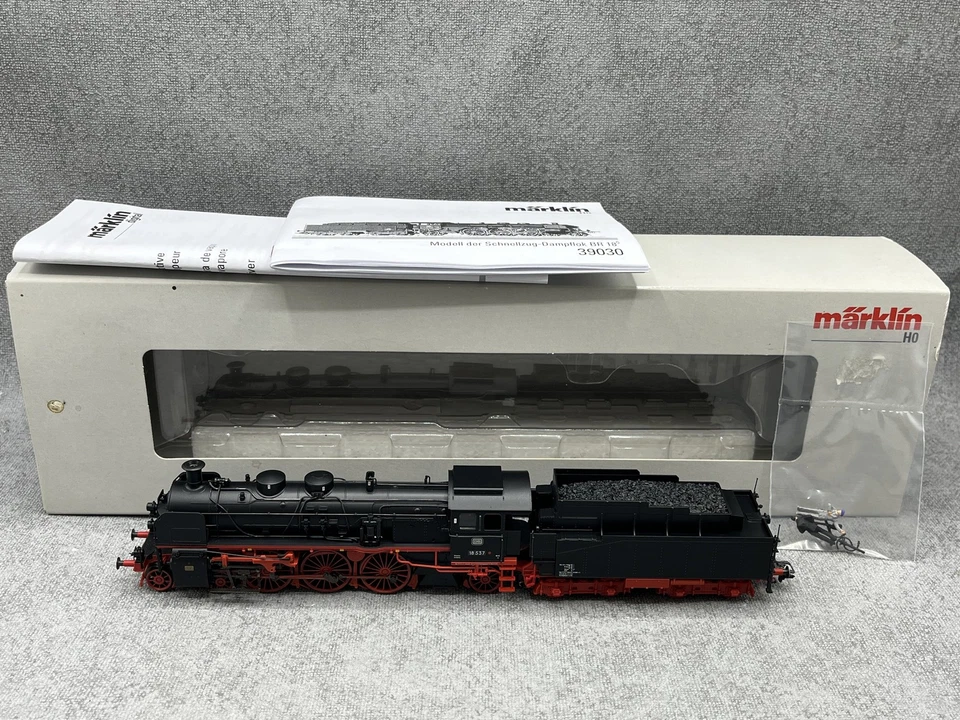 H0 MÄRKLIN Lokomotive BR 18 537 DB  Digital mfx / Sound / Insider  39030  OVP - Bild 1 von 4