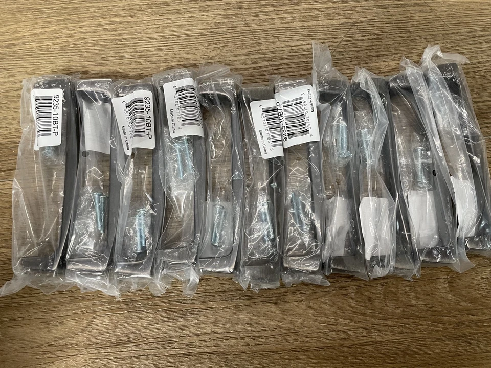 (11 Pk) Berenson 9235-10BT-P Aspire Center Contorno Contorno Gabinete Tirador Foto 1 de 2