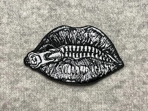 1 Zipper Mouth Embroidered Iron on Patch Badge Close Zip Punk Goth 8.3 x 4.8 cm - Picture 1 of 3