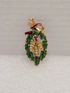 Goldfarbene Stechpalme Beere Zapfen Kranz Brosche Anstecknadel Weihnachten Vintage 70er Gerry's - Bild 1 von 5