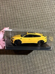 MR Collection Model Lamborghini URUS 1:18 Model in Original YELLOW - Picture 1 of 11