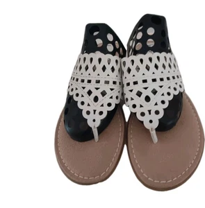 Born BOC Sandals New Womens Sz 10M White Laser Cut Flip Flops - Picture 1 of 4